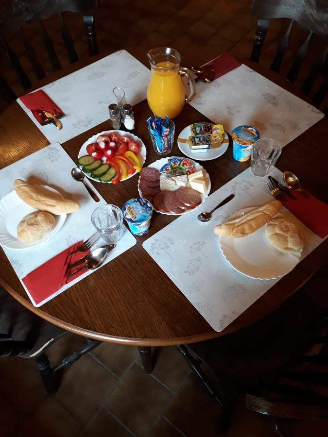 Hotel & Restaurant Adolfovsky Dvur Ngoại thất bức ảnh